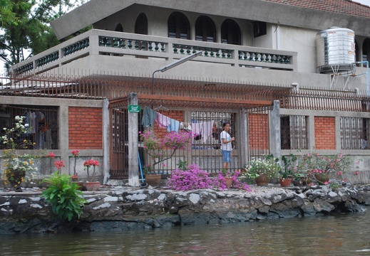 DSC 3842