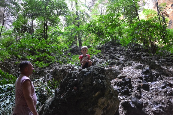 Prayanakhon Cave 013