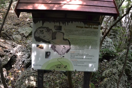 Prayanakhon Cave 017